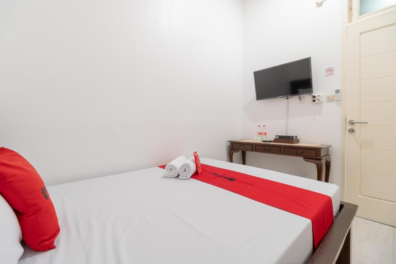 Reddoorz Syariah Near Summarecon Mall Bekasi Exterior foto
